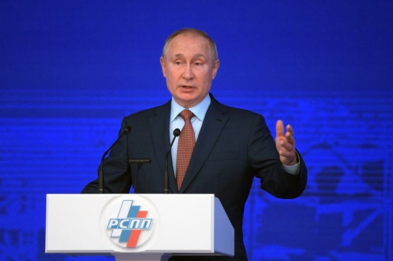 الرئيس الروسي يكشف نجاح القوات الأمنية الروسية احباط 32 هجوماً إرهابياً هذا العام