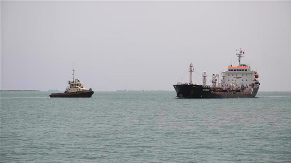 Saudi Regime ’Pirates Ship Carrying Gas to Yemen