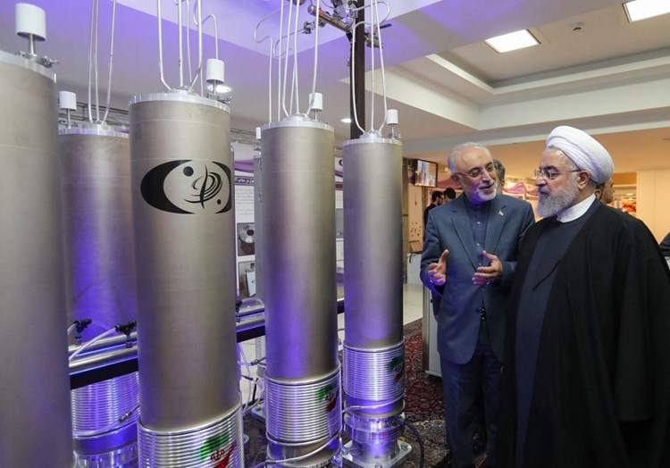 إيران تهدد بوقف تنفيذ البروتوكول الإضافي مع الوكالة الذرية