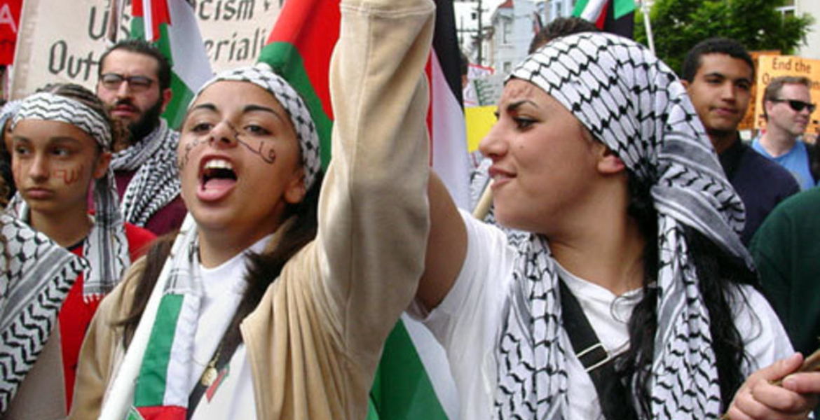 بايدن يكيل بمكيالين... ماذا عن حق الفلسطينيين في المقاطعة؟