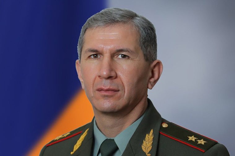 Armenian Premier Dismisses Chief of General Staff