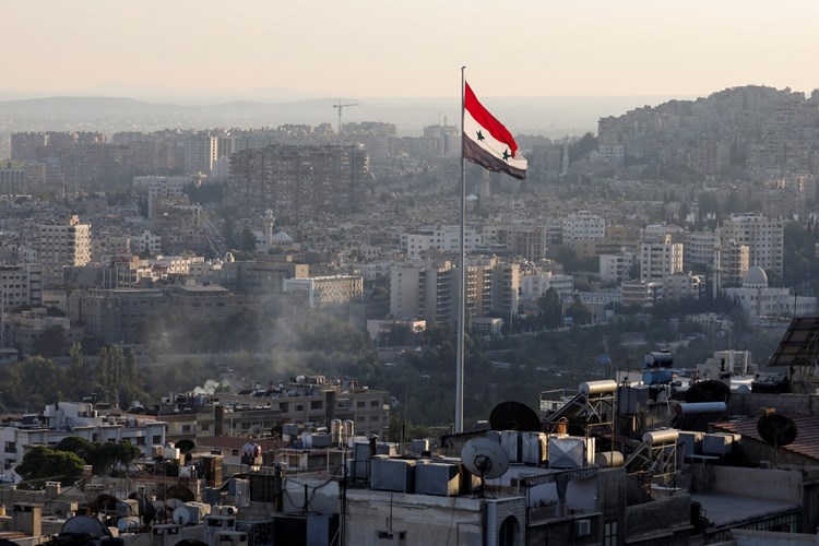 بالرغم من العلاقات السيئة بين لبنان وسوريا.... الرئيس السوري يدعو الى مساعدة لبنان بالأوكسيجين!