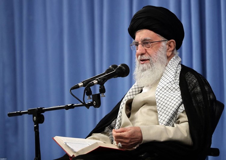 قائد الثورة الإسلامية: أميركا مخطئة في كل شيء يتعلق بمنطقتنا