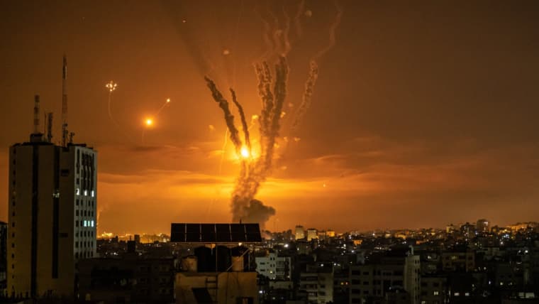تصاعد احتمالات إنهاء اجتياح قطاع غزة في الأيام المقبلة ..فشل الصهاينة في اغتيال قادة المقاومة + فيديو وصور