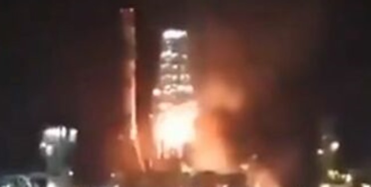 Huge Fire Breaks out at Israel’s Oil Refinery in Haifa