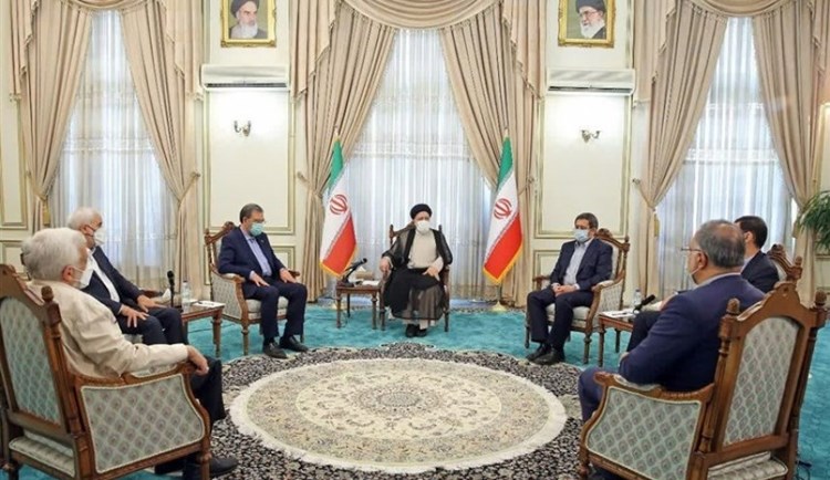 بعد لقائه منافسيه... الرئيس الإيراني الجديد يؤكد على بدء مرحلة التعاون والعمل