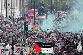 في موقف جديد داعم للقضية الفلسطينية... طلاب بريطانيون يتظاهرون ضد الجرائم الإسرائيلية المستمرة