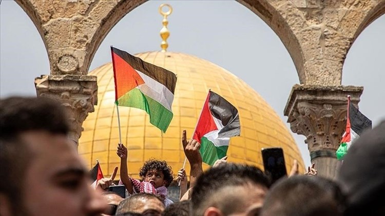 المقاومة الفلسطينية تدعو للتجمع في القدس والتصدّي للمستوطنين