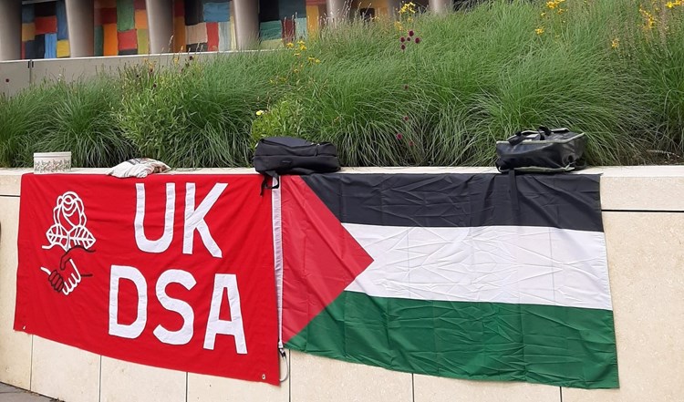 بريطانيون يتضامنون مع القدس ويطالبون حكومتهم بوقف الدعم للاحتلال الإسرائيلي