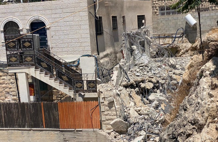 الاحتلال الإسرائيلي يواصل تدمير منازل الفلسطينيين في القدس والضفة الغربية