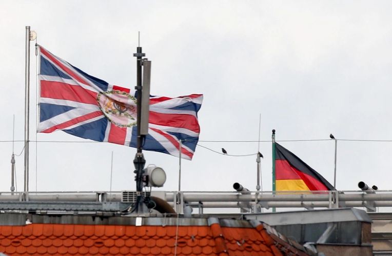 Germany Detains Briton Suspected of Spying for Russia