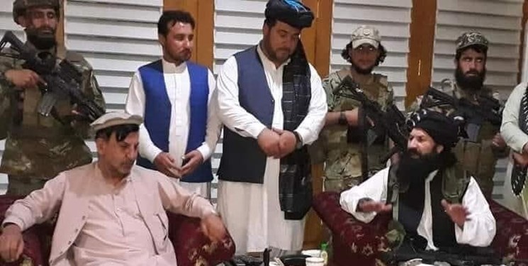 برادر اشرف غنی با طالبان بیعت کرد