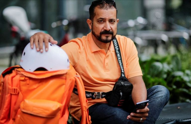 Ex-Afghan Minister Became Bicycle Courier in Germany