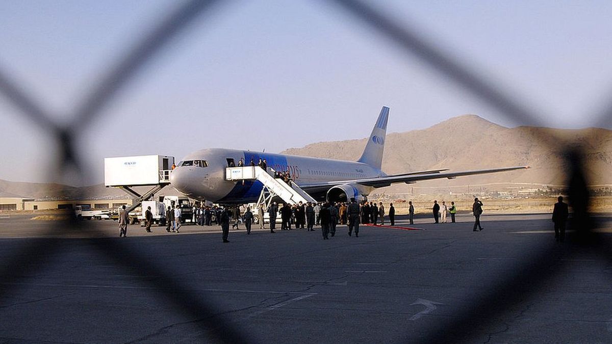 طالبان بدنبال کنترل کامل فرودگاه کابل است