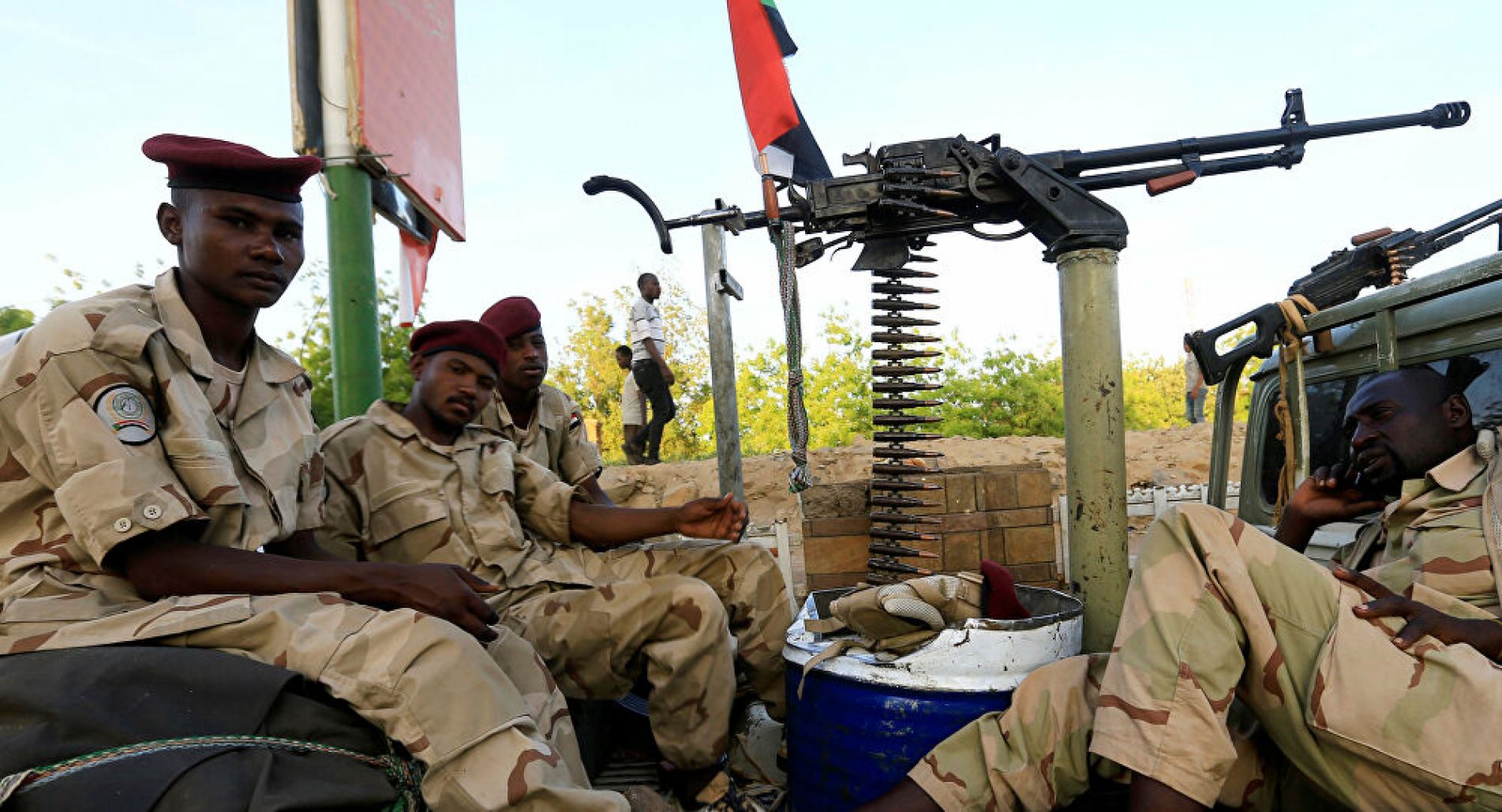 انقلاب السودان الفاشل بين المسرحية والمؤامرة