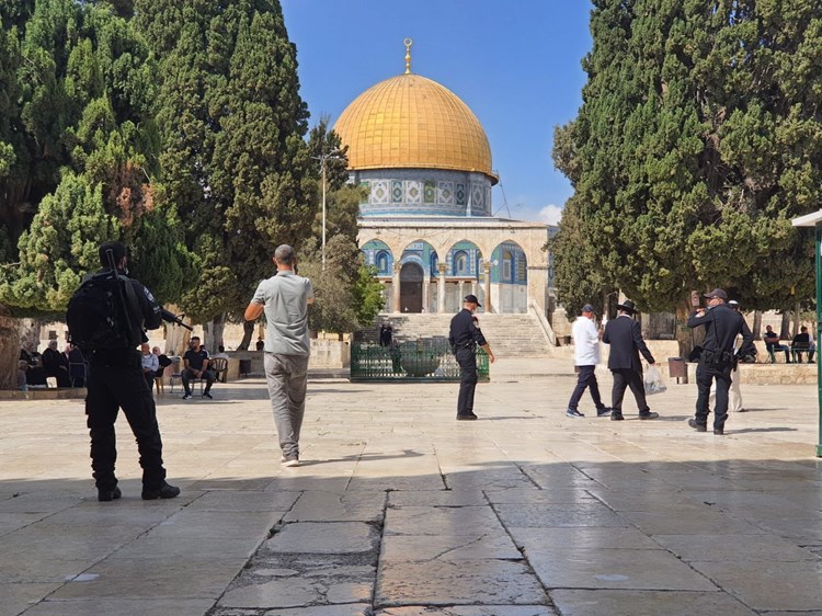 أبرز التطورات على الساحة الفلسطينية... محاولات لاقتحام "الأقصى" وشهيد في قباطية