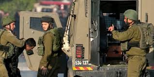 استشهاد فلسطيني وإصابة واعتقال آخرين في مناطق متفرقة بالضفة