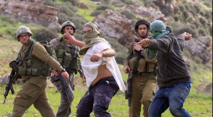 Israeli Settlers, Soldiers Continue Persecuting Palestinians in Occupied West Bank