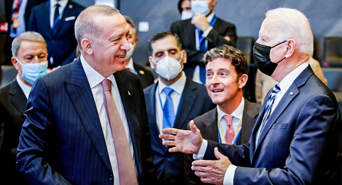 Gulen in Middle of Erdogan-West Gaps over Ukraine