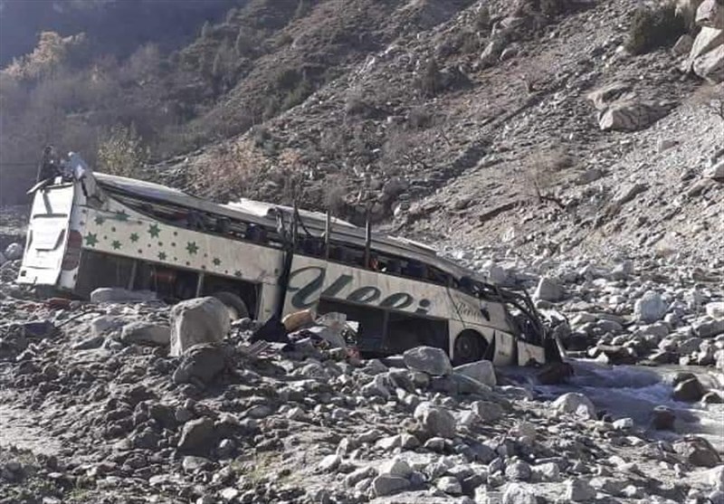 ۵۰ کشته و زخمی بر اثر سقوط اتوبوس به دره در ولایت «بغلان» افغانستان