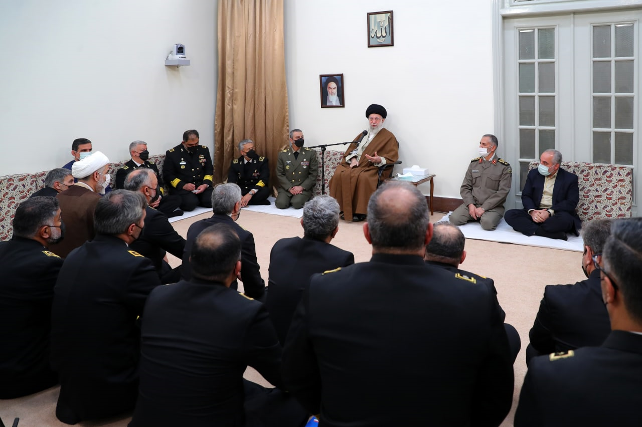 Iran’s Leader Meets Navy Commanders, Urges All-out  Boost to “Strategic Force”