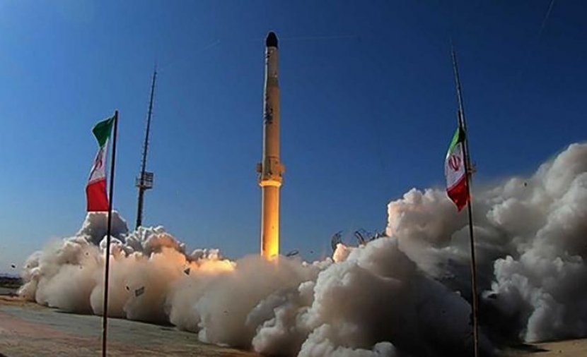 الحرس الثوري الإيراني يطلق بنجاح صاروخاً يحمل قمراً صناعياً... الرسائل والتداعيات