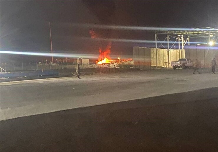Lebanon-Bound Iranian Fuel Tankers Attacked on Iraqi-Syrian Border