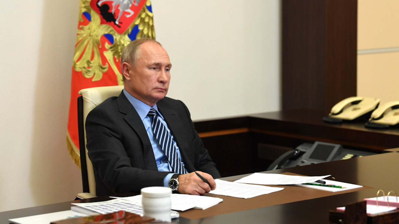 Putin Warns Biden about New Sanctions