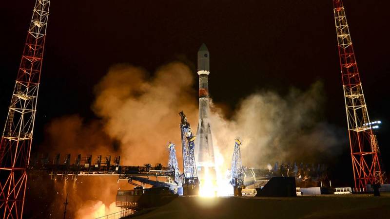 روسيا تطلق قمراً صناعياً عسكرياً لرصد الصواريخ الباليستية