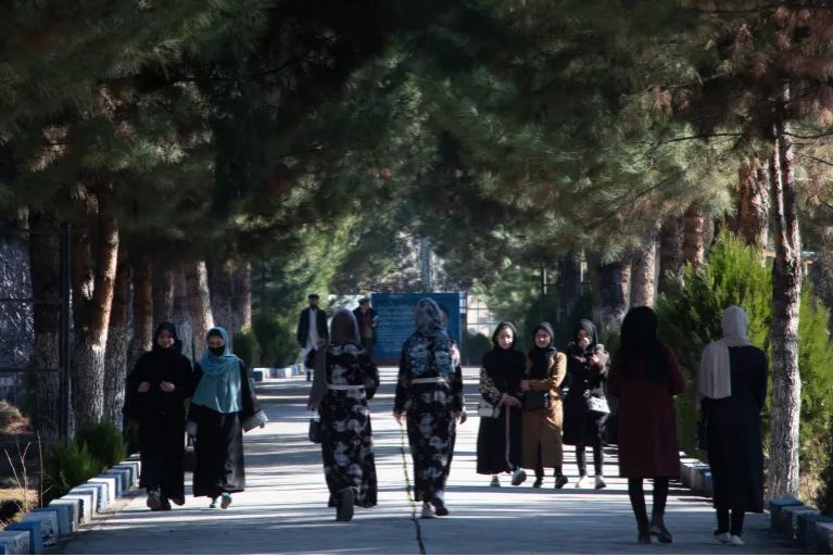 Taliban Banns Women from Universities in Afghanistan
