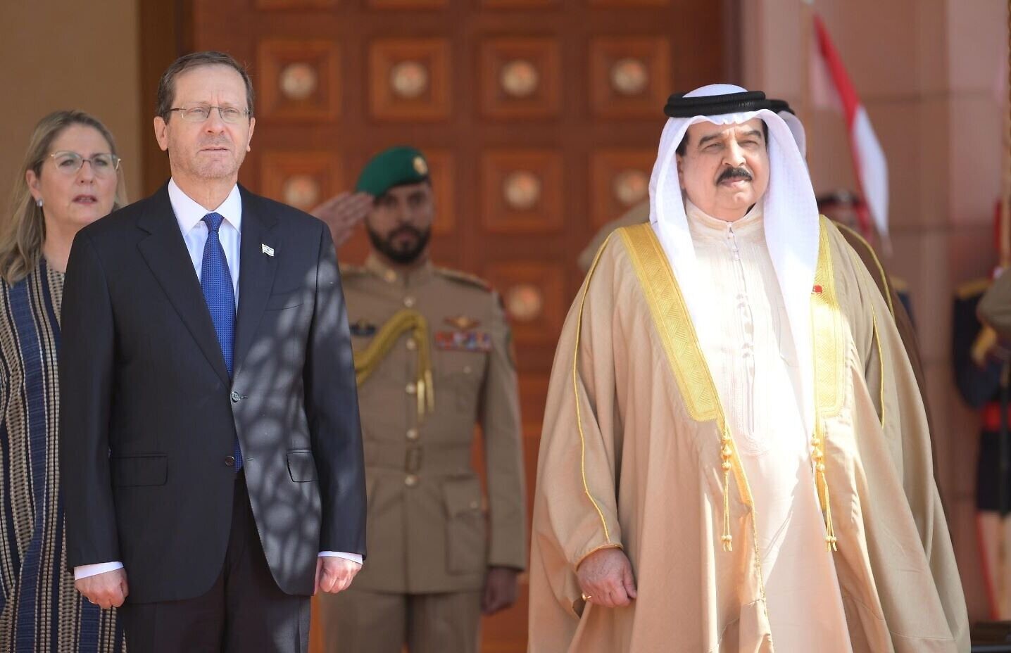 المعارضة البحرينية ترفض وتستنكر زيارة رئيس الاحتلال المشؤومة الى المملكة