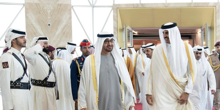 رئیس امارات در یک سفر رسمی وارد قطر شد