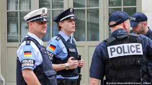 الشرطة الألمانية تفكك شبكة يشتبه في محاولتها تنفيذ انقلاب