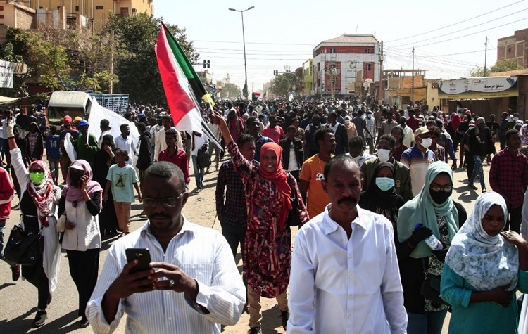تواصل التظاهرات في السودان ومقتل متظاهر جديد في الخرطوم