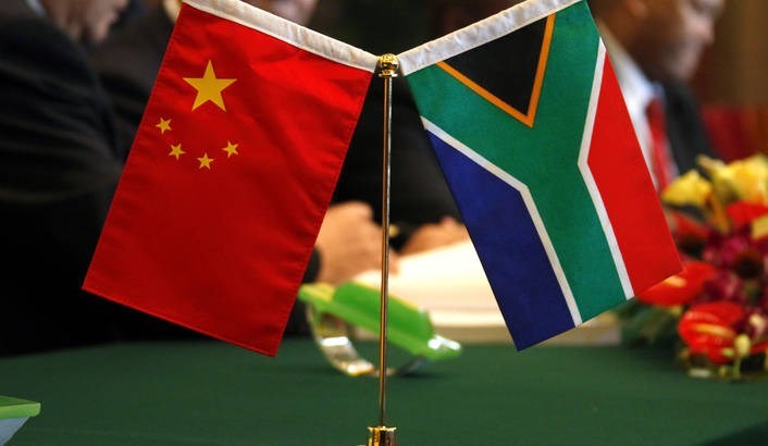الخارجية الصينية تطمئن الأفارقة: لا تنصتوا الى الأمريكيين ولن نوقع أفريقيا في فخّ الديون