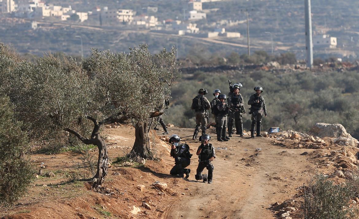 Israeli Forces Injure 22 Palestinian Protesters in Occupied West Bank
