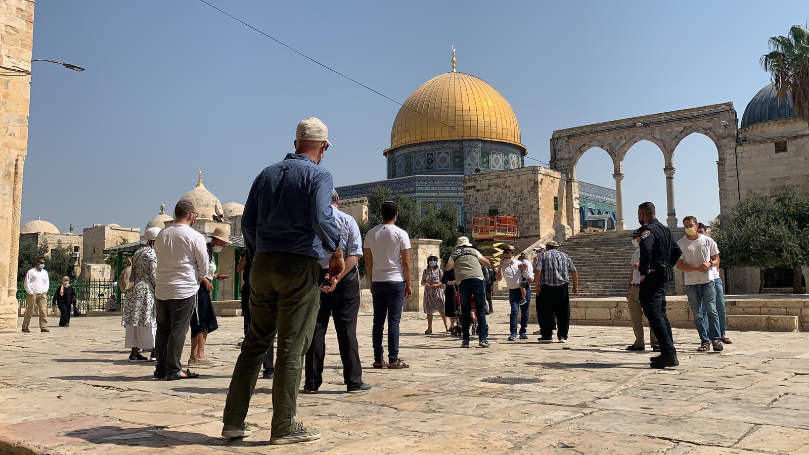 Extremist Israeli Settlers Storm Al-Aqsa Mosque