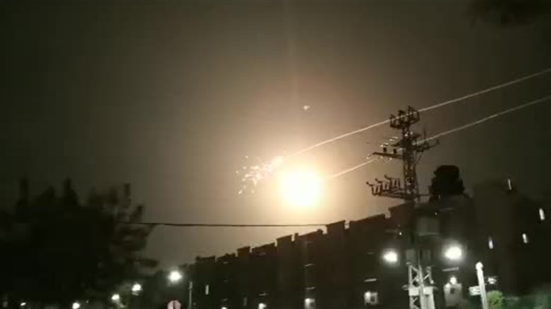 One Syrian Soldier Killed, 5 Wounded as Israel Hits Damascus Countryside