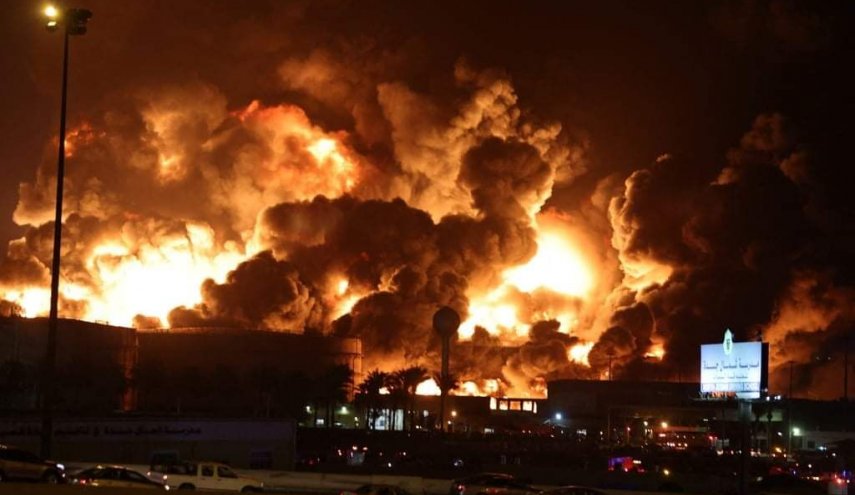مصادر خبرية: منشآت أرامكو في جدة احترقت بالكامل