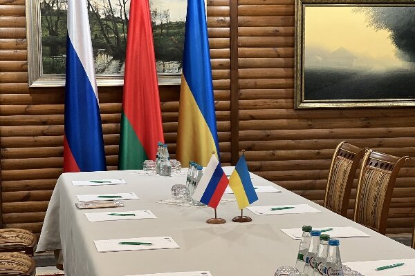 Ukraine Ready for 3rd Round of Talks on Monday, Russia Tentative