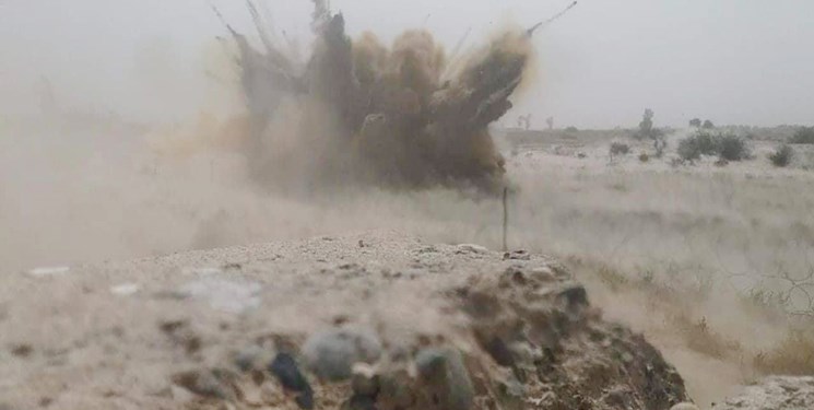 کاروان آمریکا در عراق هدف بمب کنارجاده ای قرار گرفت