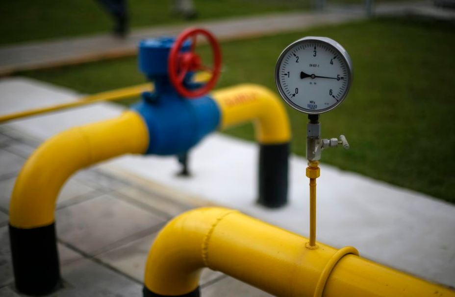 Ukraine Halts Some Russian Gas Flow to Europe