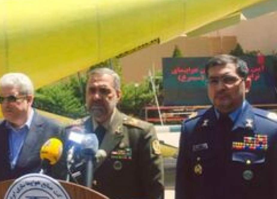 العميد آشتياني يعلن عن دخول طائرة "سيمرغ" الخفيفة للنقل للدفاع الجوي الإيران