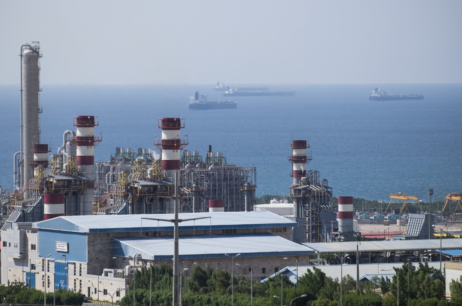 Iran’s Energy Export Revenue up 60% in March-May vs Year Ago