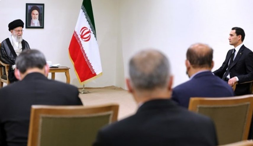 قائد الثورة الاسلامية يؤكد على وجود معارضين للعلاقات الودية بين ايران وتركمنستان ووجوب التغلب على العقبات
