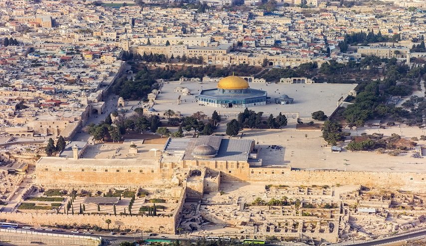 وزارة القضاء الإسرائيلية تسجل ملكية المنطقة المحاذية للمسجد الأقصى باسماء يهود