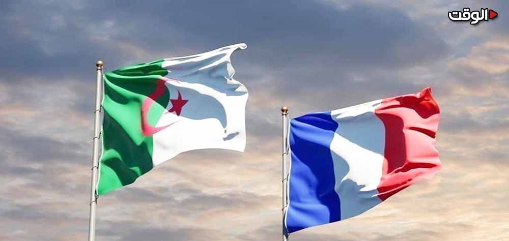 ماكرون يعتزم زيارة الجزائر .. ما هي دلالات الزيارة المرتقبة؟