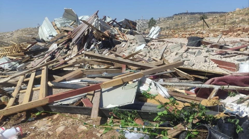 Israeli Bulldozers Raze Palestinian-Owned House, Nursery in Occupied Al-Quds