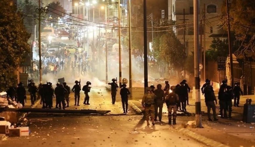 مواجهات مع الاحتلال وعشرات حالات الاختناق بينهم أطفال في نابلس
