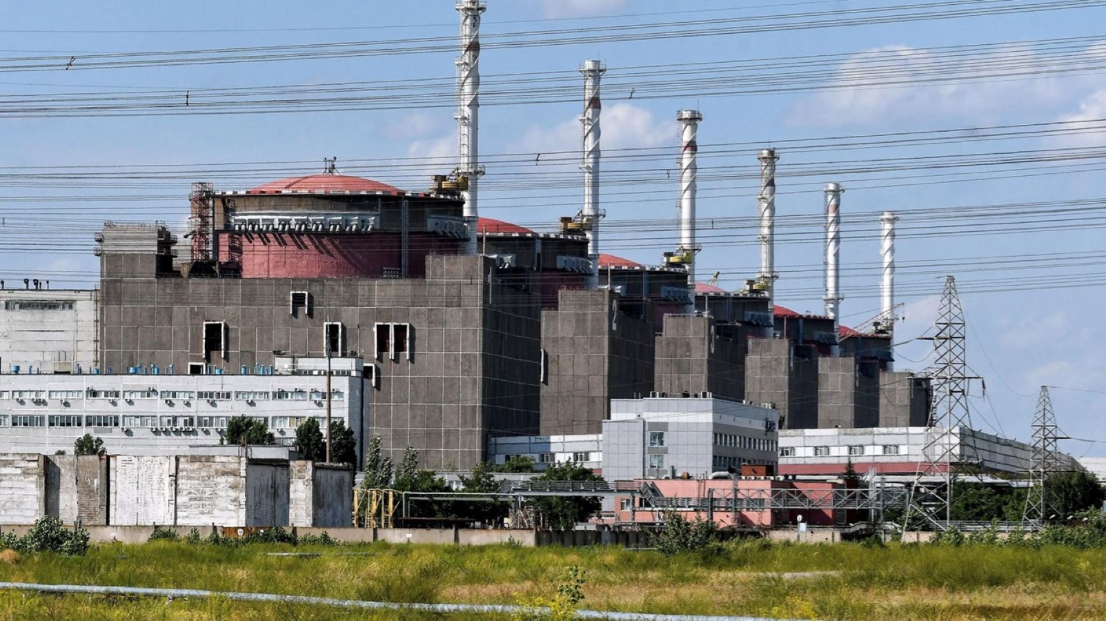 أوكرانيا: توقف محطة زابوريجيا النووية بشكل كامل